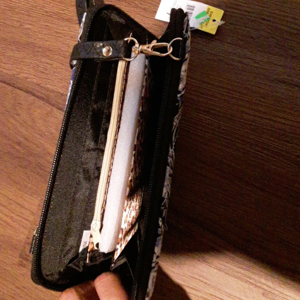 Crossbody/clutch wallet - Picture 2 of 2